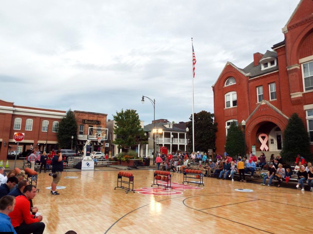 Ole Miss outdoor court