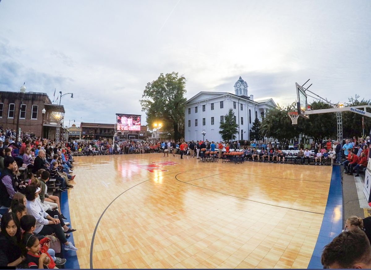 Ole Miss outdoor court