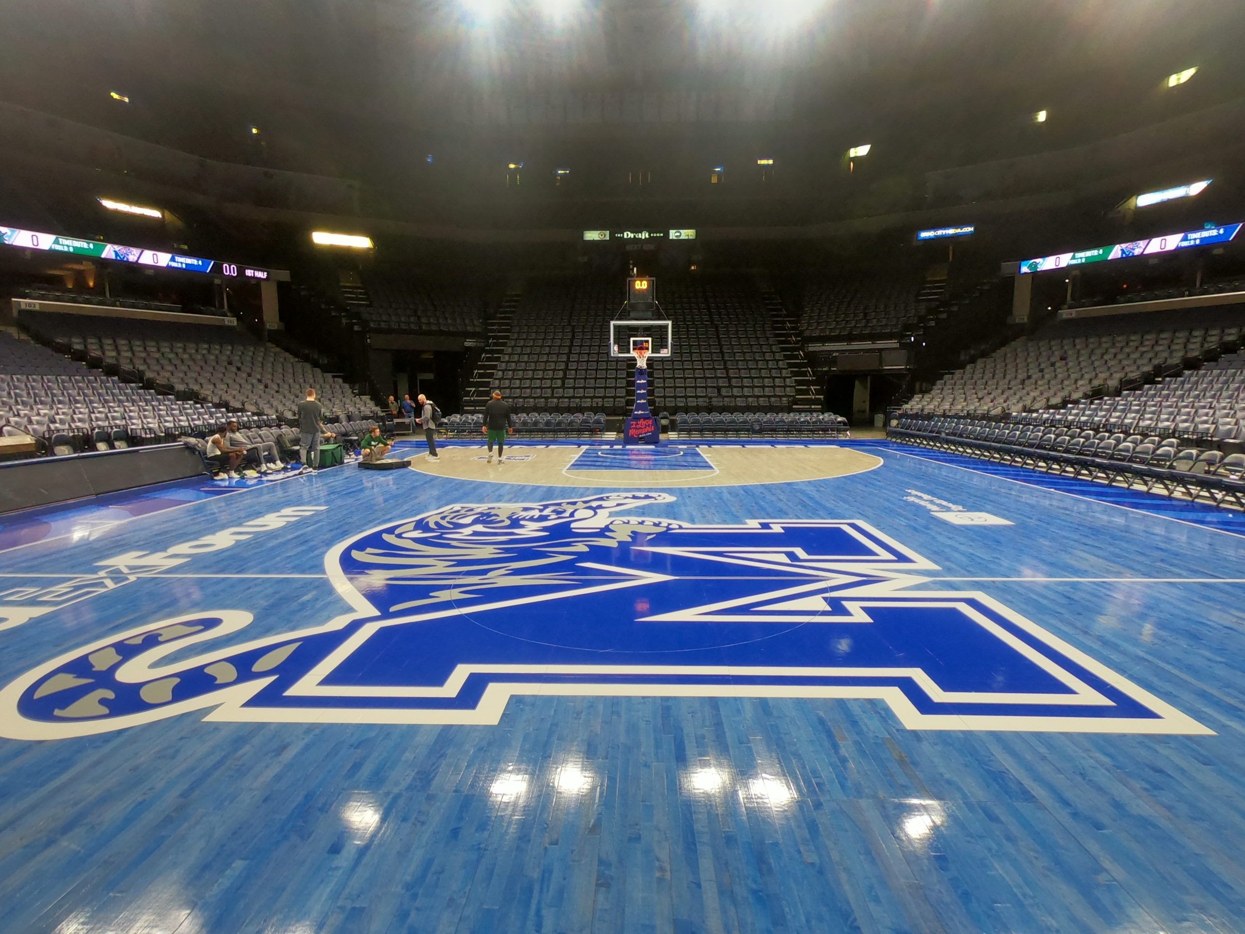 Memphis Tigers basketball fans asked to help redesign FedExForum floor