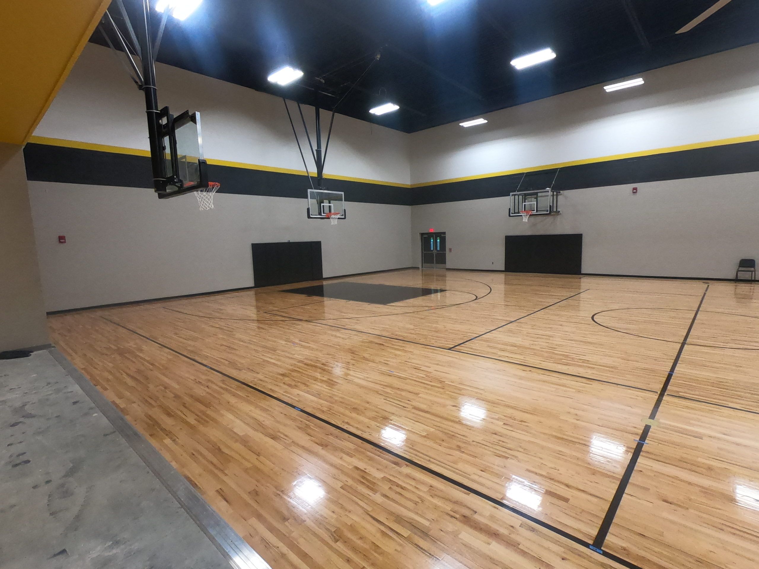 Portable basketball floor